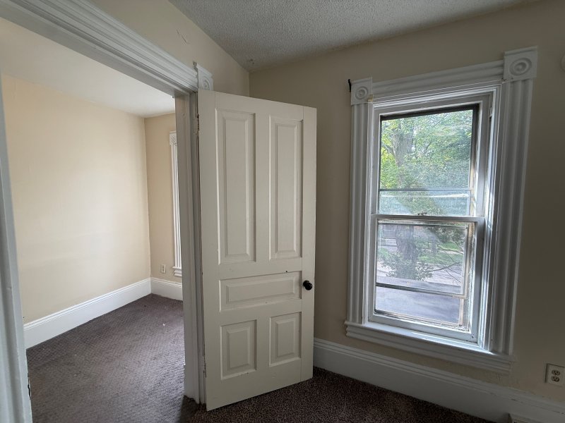 Interior Photo 10