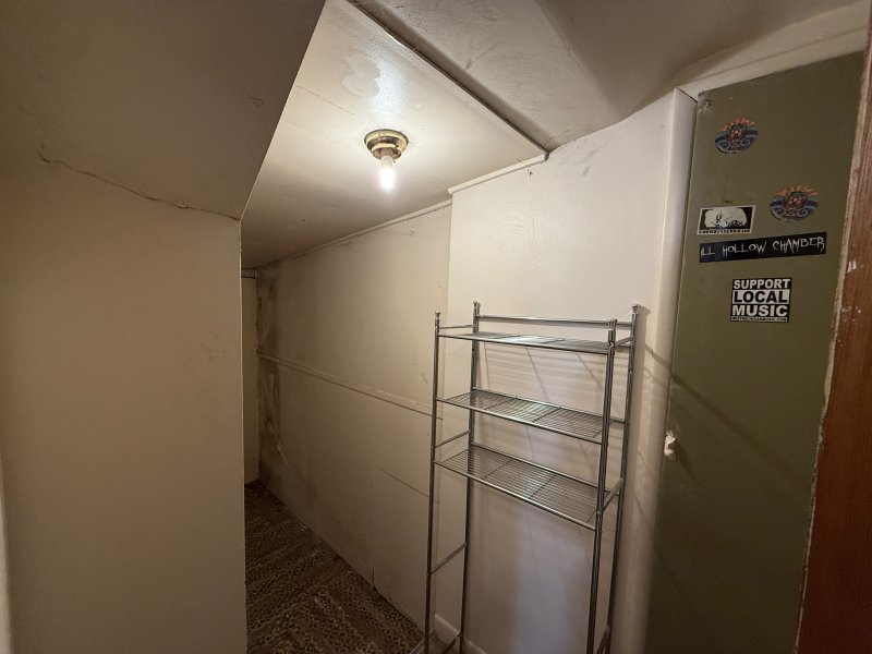 Interior Photo 21